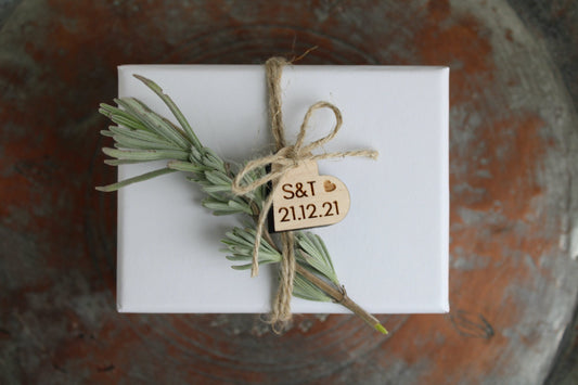 Wooden wedding favour tags