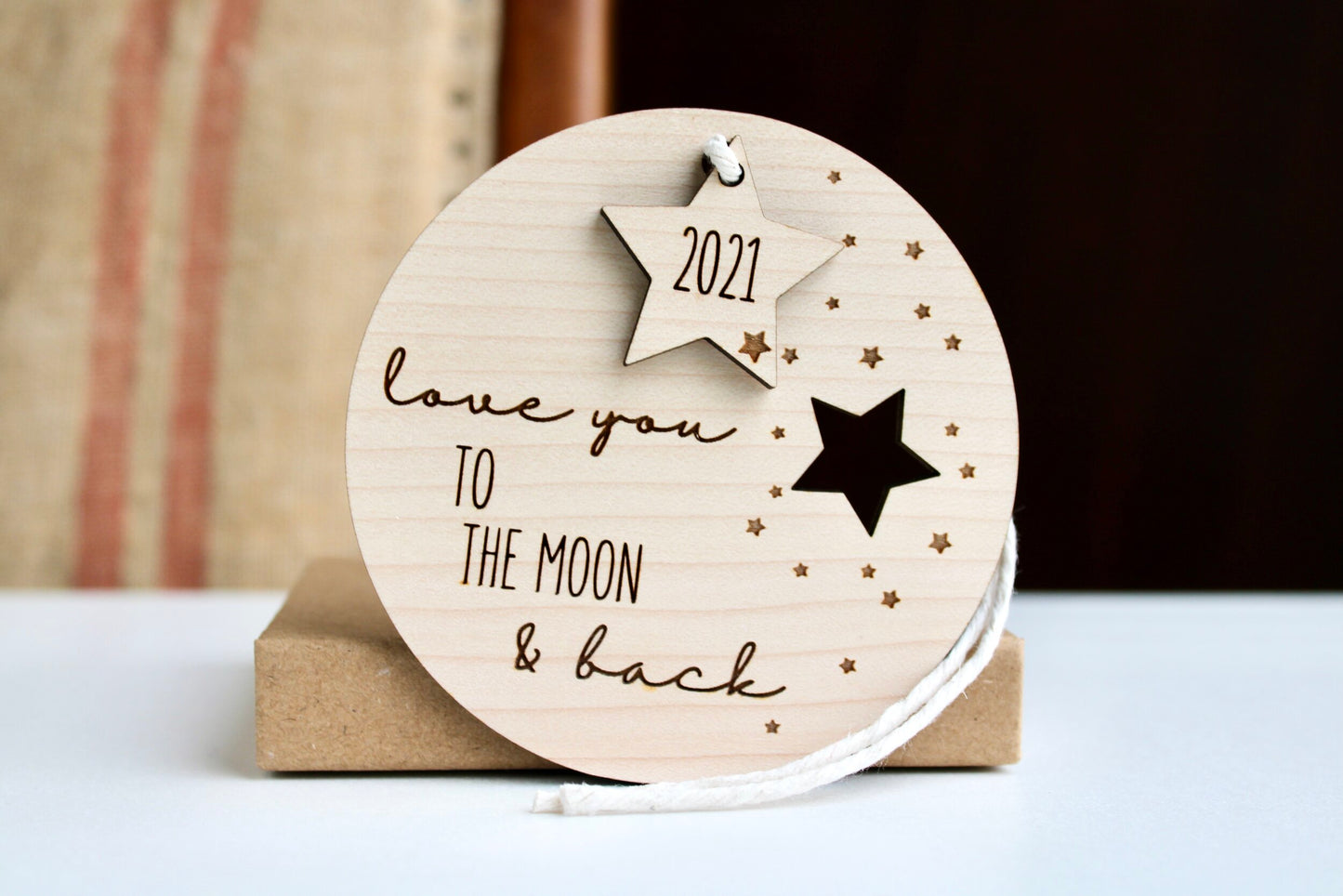 Love you to the moon wooden circle decoration