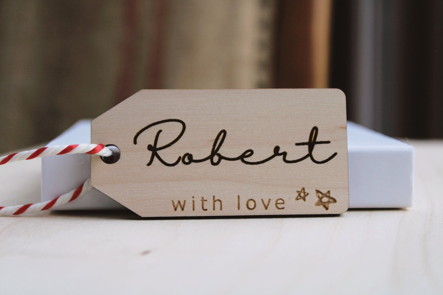 Wood personalised gift tag