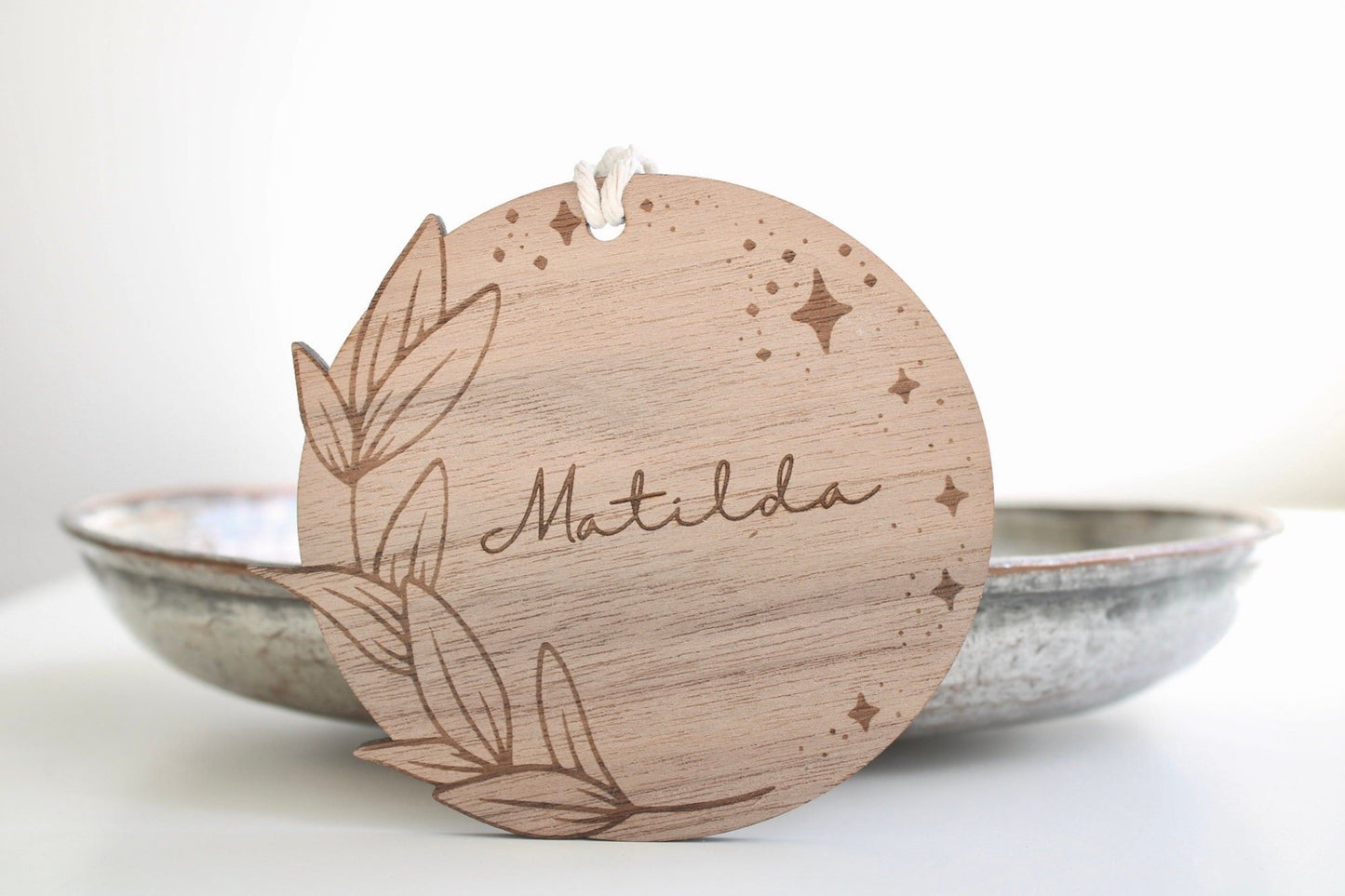 New baby decoration with leaf design