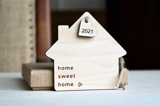 Housewarming gift engraved with Home Sweet Home